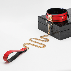 Collars & Leashes