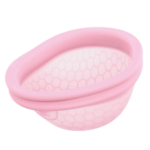  Intimina Ziggy Cup 2 Flat-Fit Reusable Menstrual Disc has a comfortable flat design that lets you have mess-free period sex & live life to the fullest on your period.