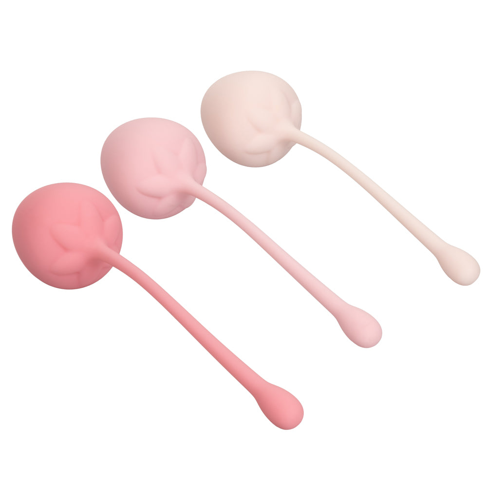 Kegel Training Set - Strawberry - Squeeze, relax & repeat with the 6-piece Strawberry Kegel Training Set to revitalise & strengthen your pelvic floor. 3